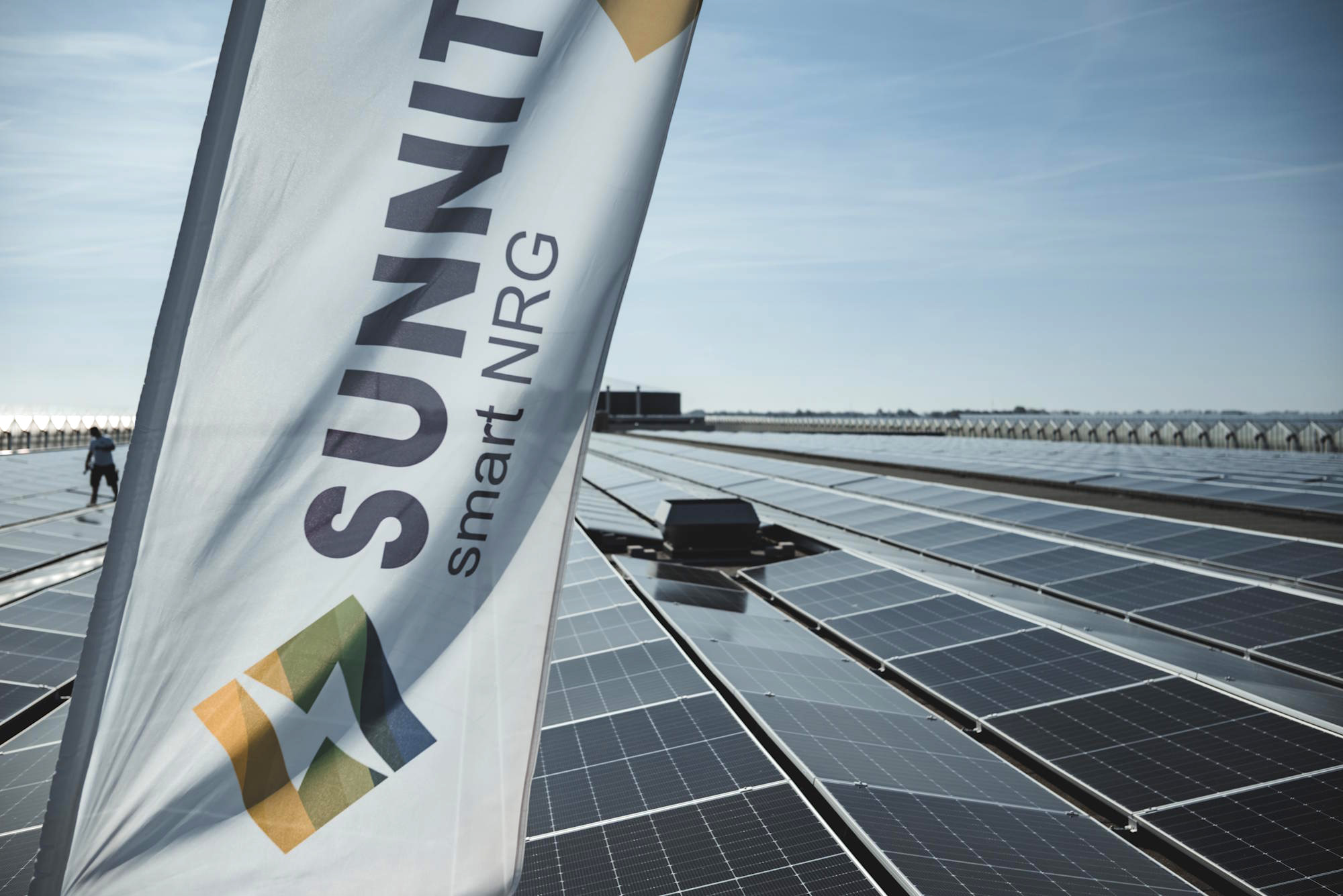 Sunnit vlag op het dak